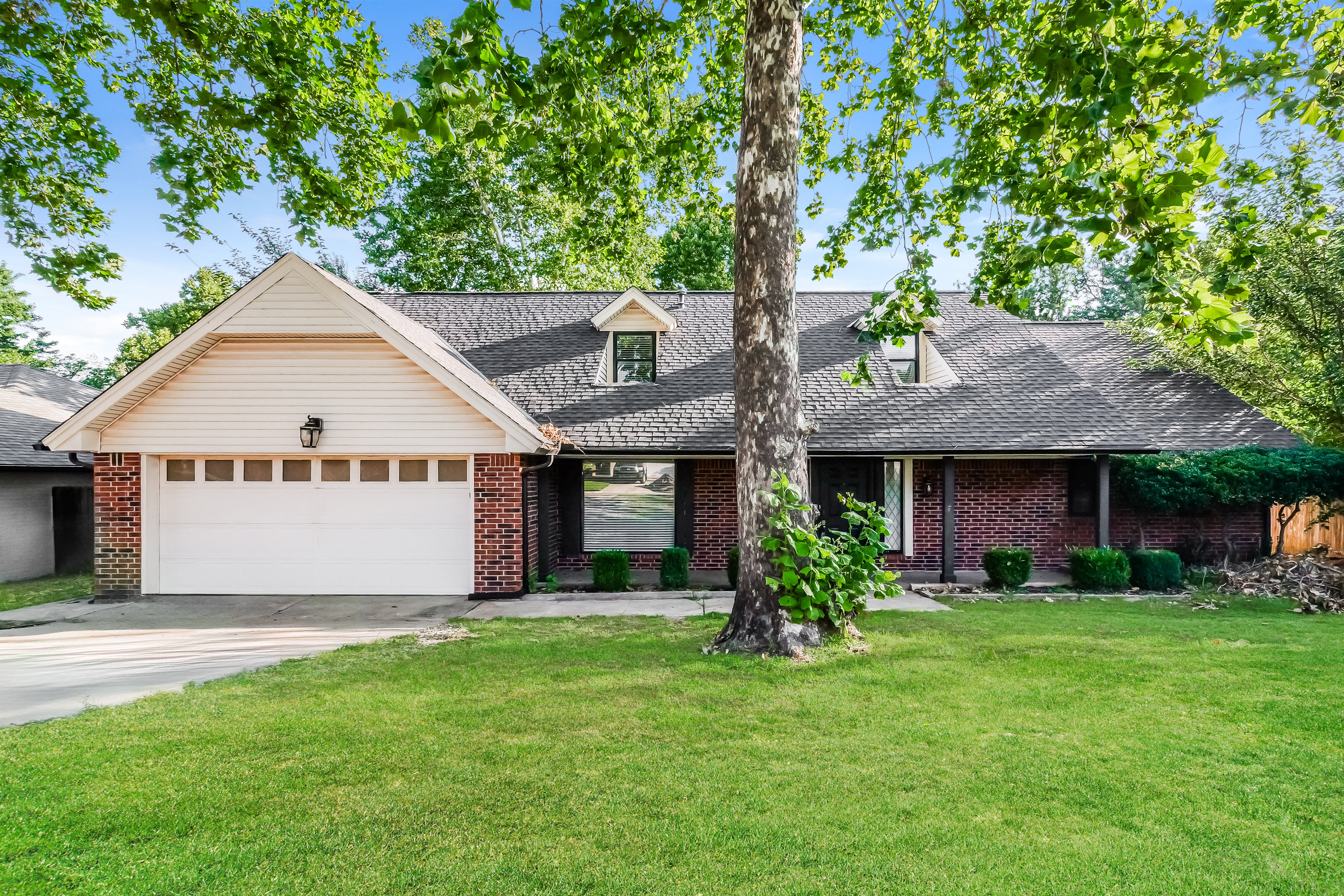 1305 CEDAR RIDGE RD EDMOND, OK 73013